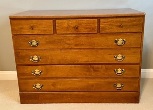lot 95 image: MBR - Vintage Ethan Allen 3-Drawer Wooden Dresser with Brass Handles