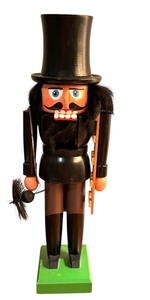 lot 113 image: D - Vintage Erzgebirge German Nutcracker Chimney Sweep with Box