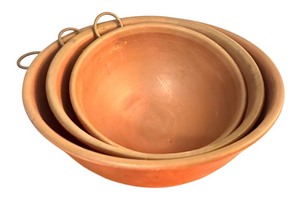 lot 119 image: K - Set of 3 Vintage Copper Mixing Bowls with Hanging Rings