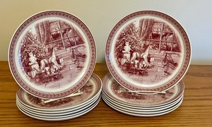lot 172 image: LLO - Set of 12 Spode Saint Nick 8.5 Inch Plates for Williams-Sonoma