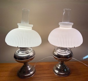 lot 218 image: LLO - Pair of Vintage Rayo Electric Table Lamps with White Ribbed Shades