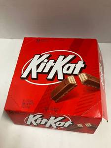 lot 12 image: KitKat Full Size Bars