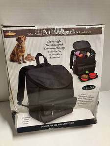 lot 119 image: Pet Backpack & Feeder Set