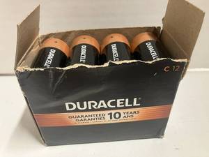 lot 143 image: Duracell C Batteries