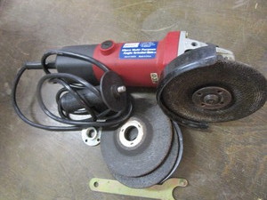 lot 29 image: Angle Grinder