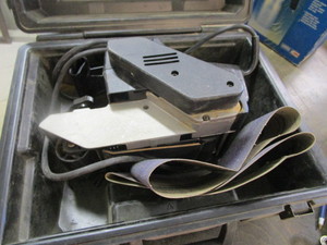 lot 31 image: Craftsman Belt Sander