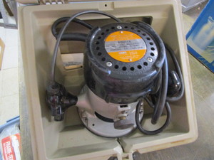 lot 32 image: Router