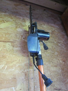 lot 51 image: Remington Electric Pole Saw