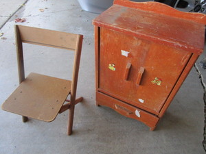 lot 52 image: Doll Antique Armoire With Clothes