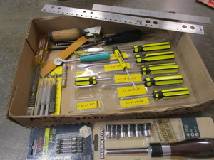 lot 65 image: Screwdrivers, Rulers, Nail Sets