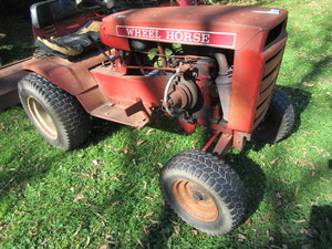 lot 54 image: Wheelhorse C100 Lawn Tractor