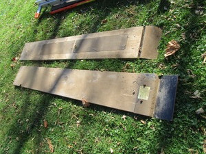 lot 112 image: Loading Ramps