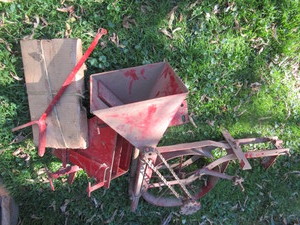 lot 122 image: Wheelhorse Single Row Planter Attachment