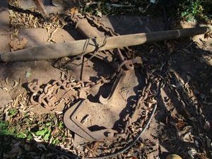 lot 131 image: Primitive Fence Stretcher