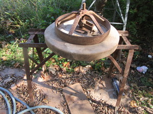lot 132 image: Pedal Grinder Components