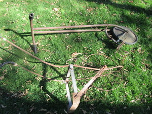 lot 135 image: Yard Art Cultivators