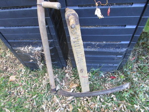 lot 176 image: Scythe, Hand Corn Planter
