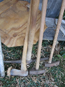 lot 177 image: Pick, Axe, Mauls wSplitting