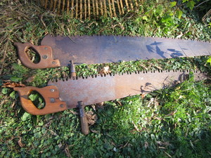 lot 184 image: Vintage Saws