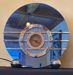 lot 140R image: LR - Crosley Collectors Edition Radio Model CR37