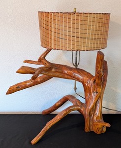 lot 41 image: UL - Vintage Rustic Driftwood Table Lamp with Natural Wood Finish and Woven Shade