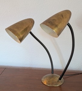 lot 145 image: UL - Vintage Brass Double Gooseneck Desk Lamp with Adjustable Shades