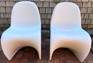 lot 163N image: Pair of Vintage Verner Panton White Molded Plastic Chairs