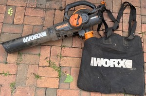 lot 171N image: Worx Trivac Electric Leaf Blower Vac Mulcher with Collection Bag