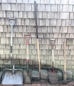 lot 174N image: Set of 5 Garden Tools Including Shovels, Rake and Snow Shovel