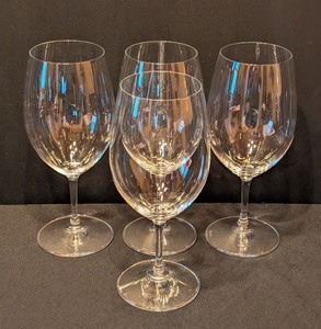 lot 200 image: ML - Set of 4 Riedel Red Wine Glasses, 8.5 Inch Tall