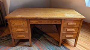 lot 206 image: UL - Vintage Wood Office Desk with 6 Drawers
