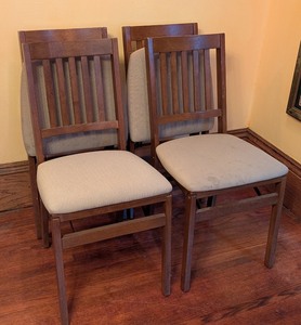 lot 211 image: DR - Set of 4 Stakmore Wood Folding Chairs with Upholstered Seats