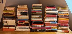 lot 213 image: UL - Large Collection of Assorted Hardcover and Paperback Books Fiction Nonfiction