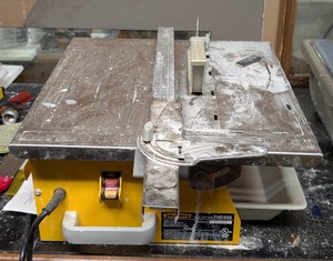 lot 220 image: LL - Workforce THD550 Tile Cutter Wet Saw