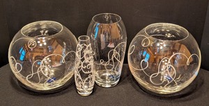 lot 241 image: ML - Collection of 4 Mikasa Glass Vases with Etched Swirl Designs