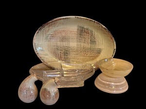 lot 40X image: K - Vintage Mid-Century Ceramic and Glass Tableware Collection