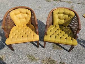 2 Gorgeous Vintage Chairs with Great color and Solid condition