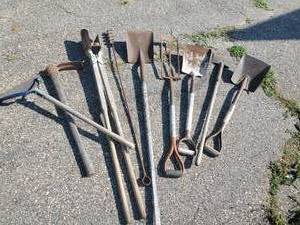 lot 13 image: Lot of Lawn and Garden Tools Shovels, Rakes and much more
