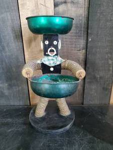 lot 21 image: Handmade Folk Art w Bottle Caps Decorative Unique Ashtray