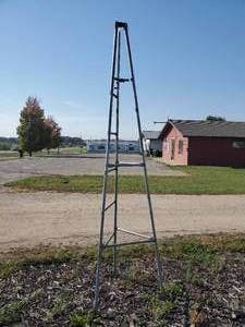 lot 24 image: Very Tall Flag Pole  Antenna Stand