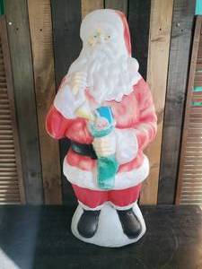 lot 44 image: Awesome Vintage Santa Blowmold