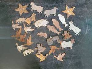 lot 62 image: Lot of Assorted Wildlife Metal Cutouts