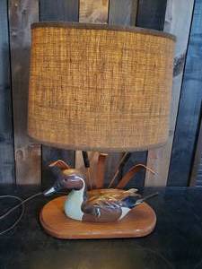 lot 64 image: Gorgeous Vintage wood Carved Duck Lamp