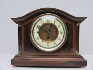 lot 17 image: Nice Clean Antique Mantel Clock