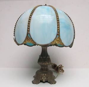 lot 25 image: Vintage Light Blue Slag Glass Desk Lamp