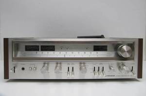 lot 29 image: Excellent Vintage PIONEER Model SX-780 Stereo Receiver