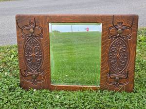 Beautiful Antique Tiger Oak Hall Mirror w/Hat or Coat Racks