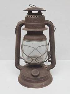 lot 83 image: Vintage German Feuerhand Nr. 260 Lantern
