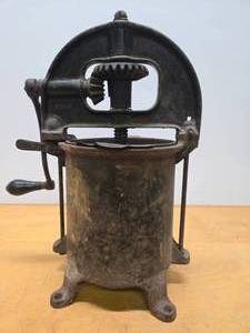 lot 95 image: Antique Cast Iron ENTERPRISE Sausage Maker