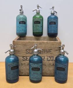 lot 103 image: Set of 6 Vintage SUNSHINE SELTZER Bottles wOriginal Crate